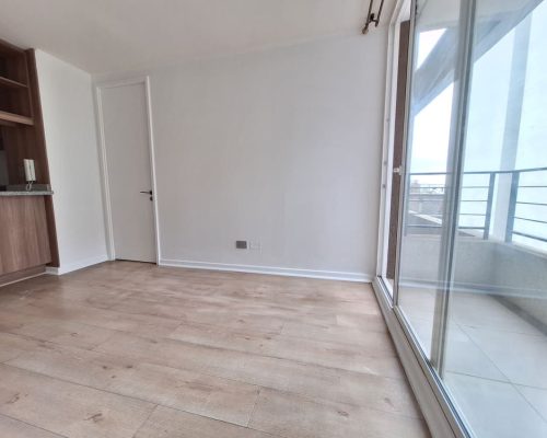127999_Living
